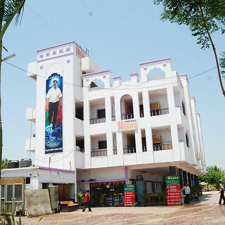 Hotel Utsav Shirdi Exterior photo